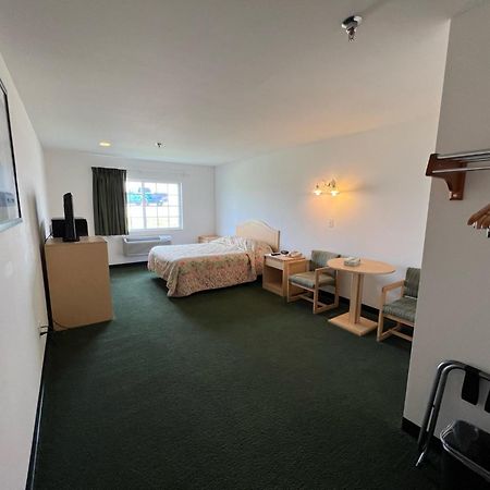 Red Bud Country Inn Bagian luar foto