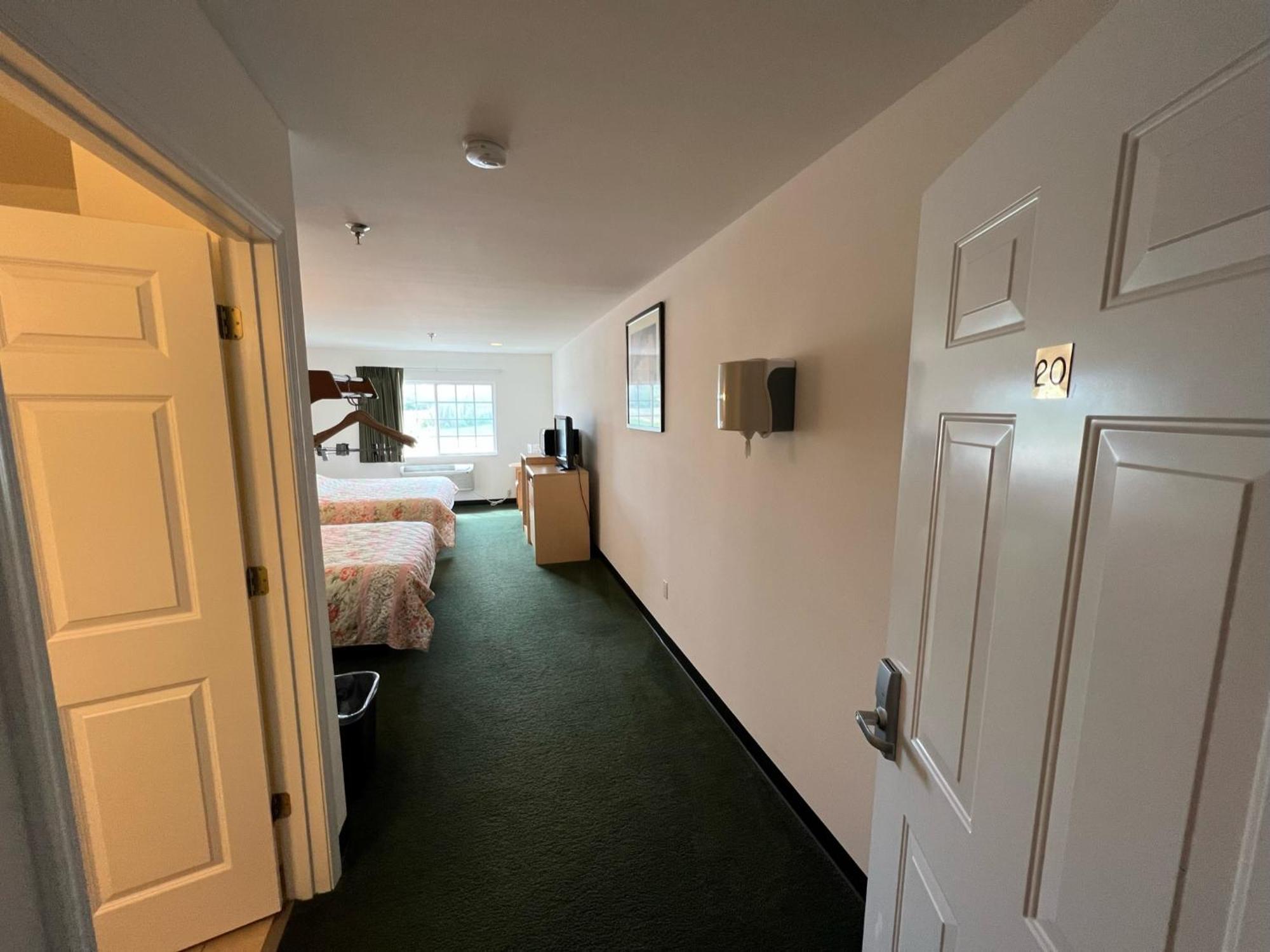 Red Bud Country Inn Bagian luar foto